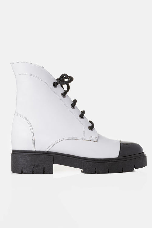 DIANA BLACK & WHITE BOOTS XENIA SOLOMOU