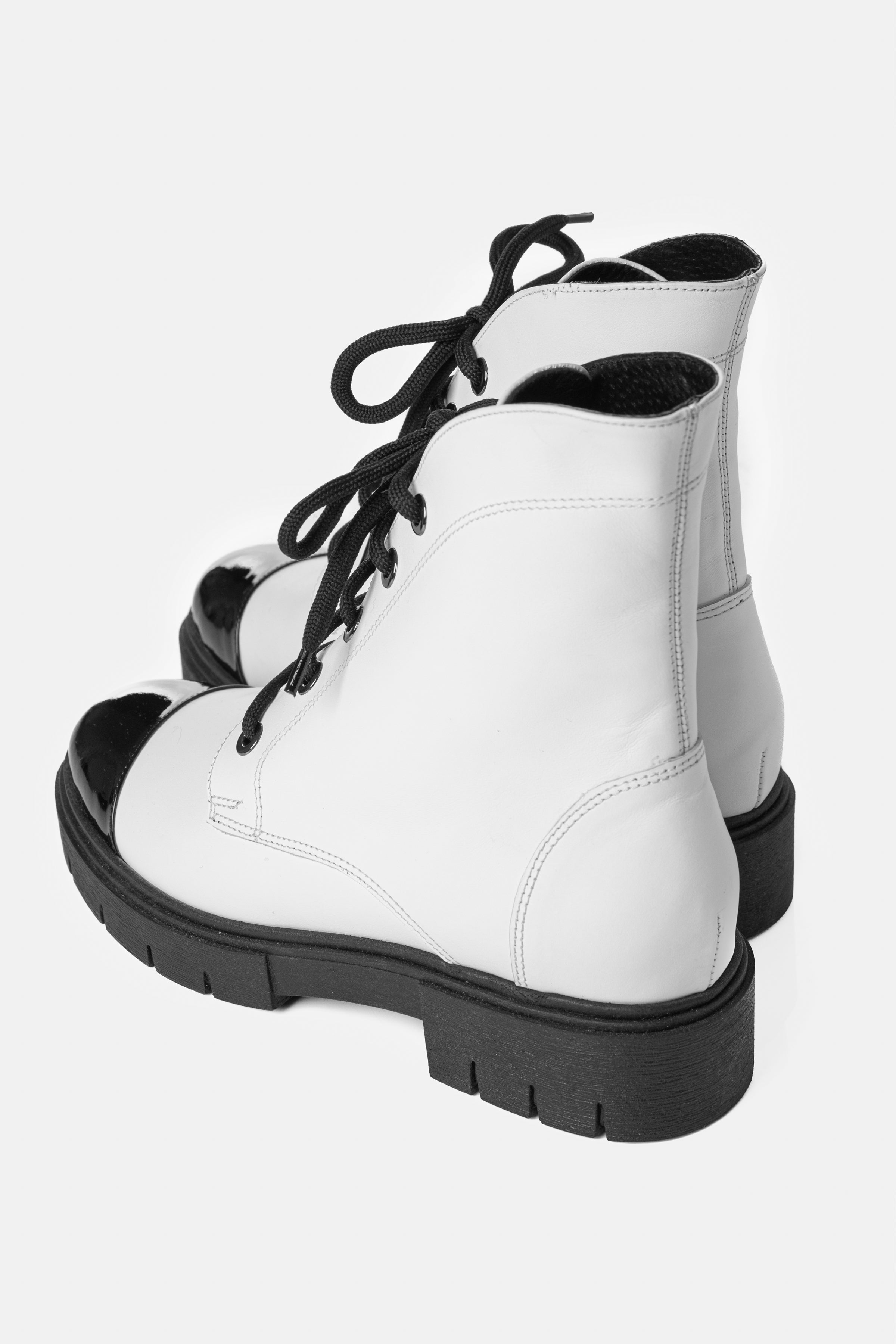 DIANA BLACK & WHITE BOOTS