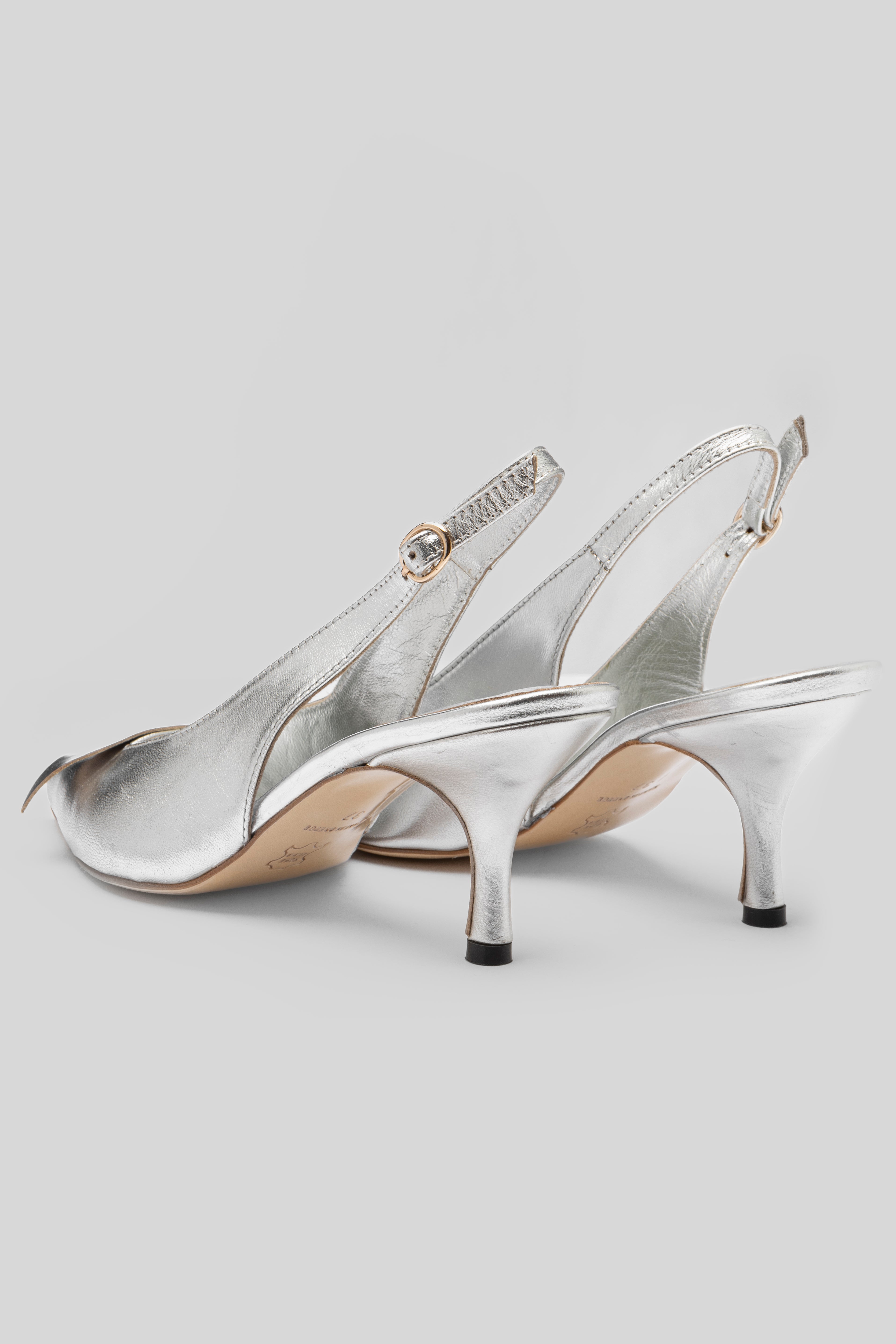 HAVANA SILVER PUMPS 6.5