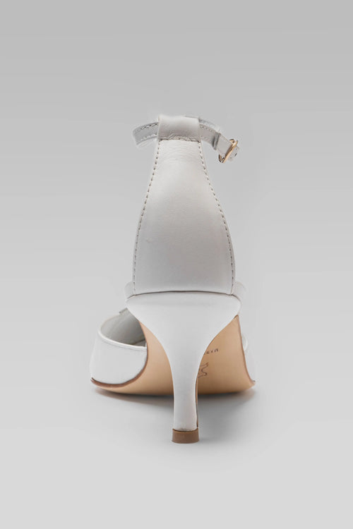 ANGELINA WHITE PUMPS 6.5 XENIA SOLOMOU